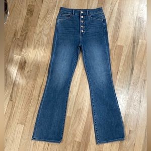 NWOT. Super High Rise Boot Cut Express Jeans.